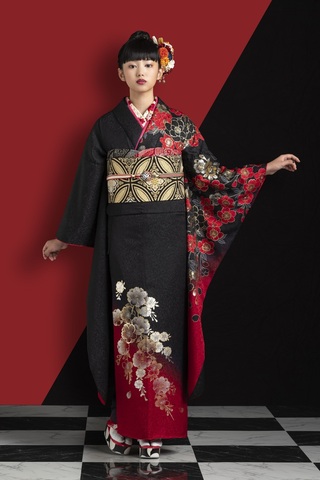 振袖カラー別デザインまとめ 黒 振袖ニュース 成人式まとめ 玉城ティナやエイミー振袖