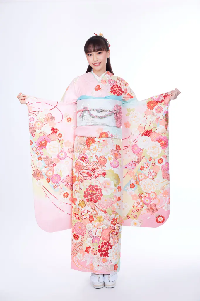 ピンク振袖が「王道カラー」と言われる理由  ―誰にでも似合い、写真映えする人気色の魅力を専門家が解説―