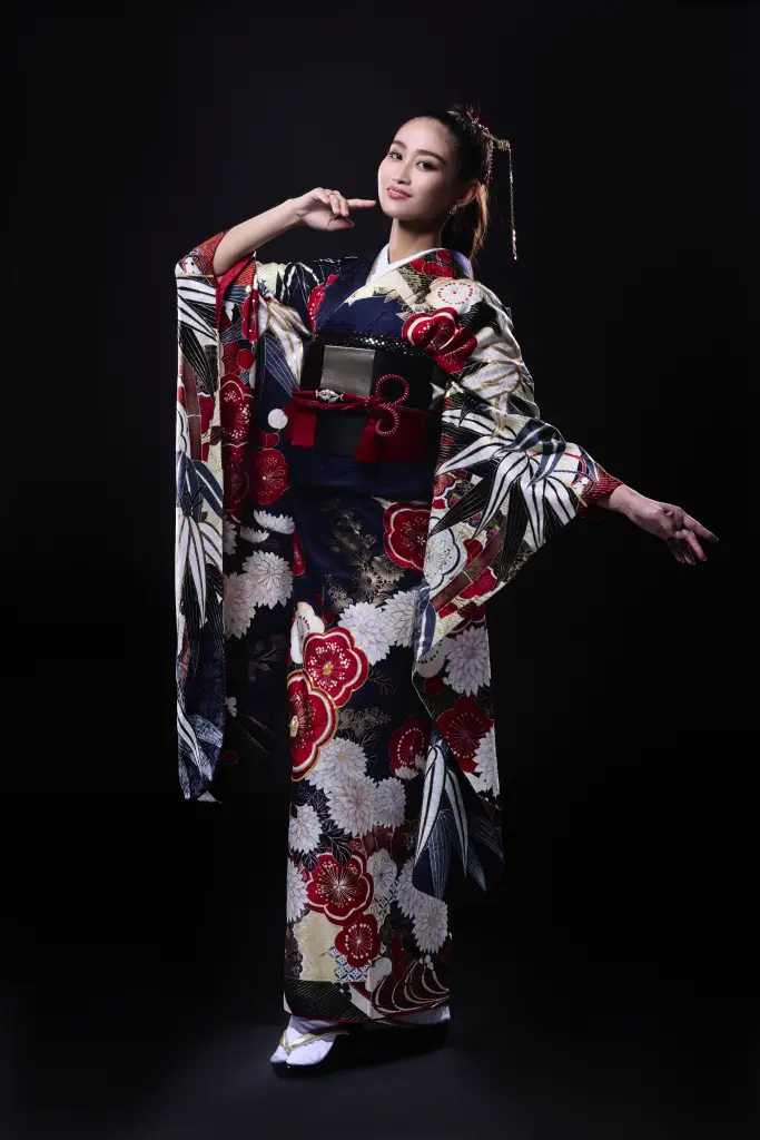 黒振袖は写真館でどう映る？｜メリット・注意点・プロが教える“後悔しない選び方”